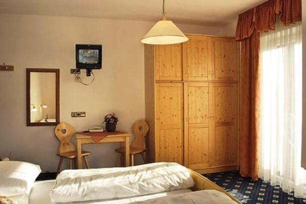 Hotel Silvesterhof Toblach Rum bild