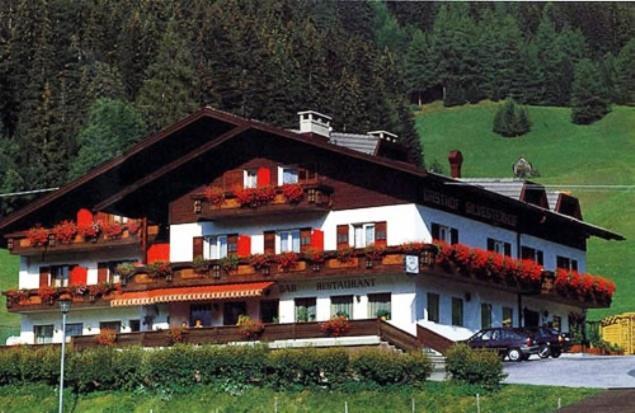Hotel Silvesterhof Toblach Exteriör bild